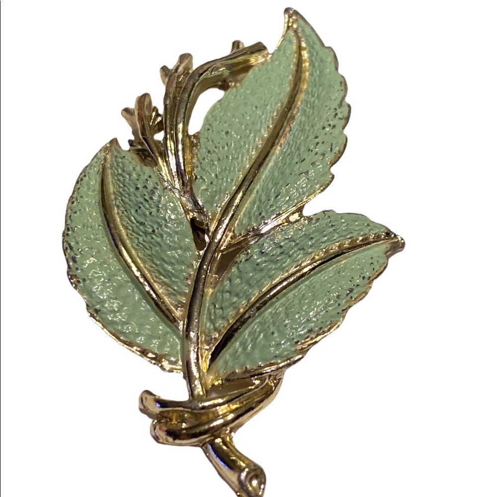 Gold Tone Vintage Green Leaf Brooch Pin